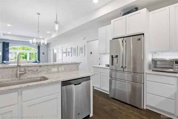 5530 Arbor Chase Drive #14, AnnArbor, MI 48103