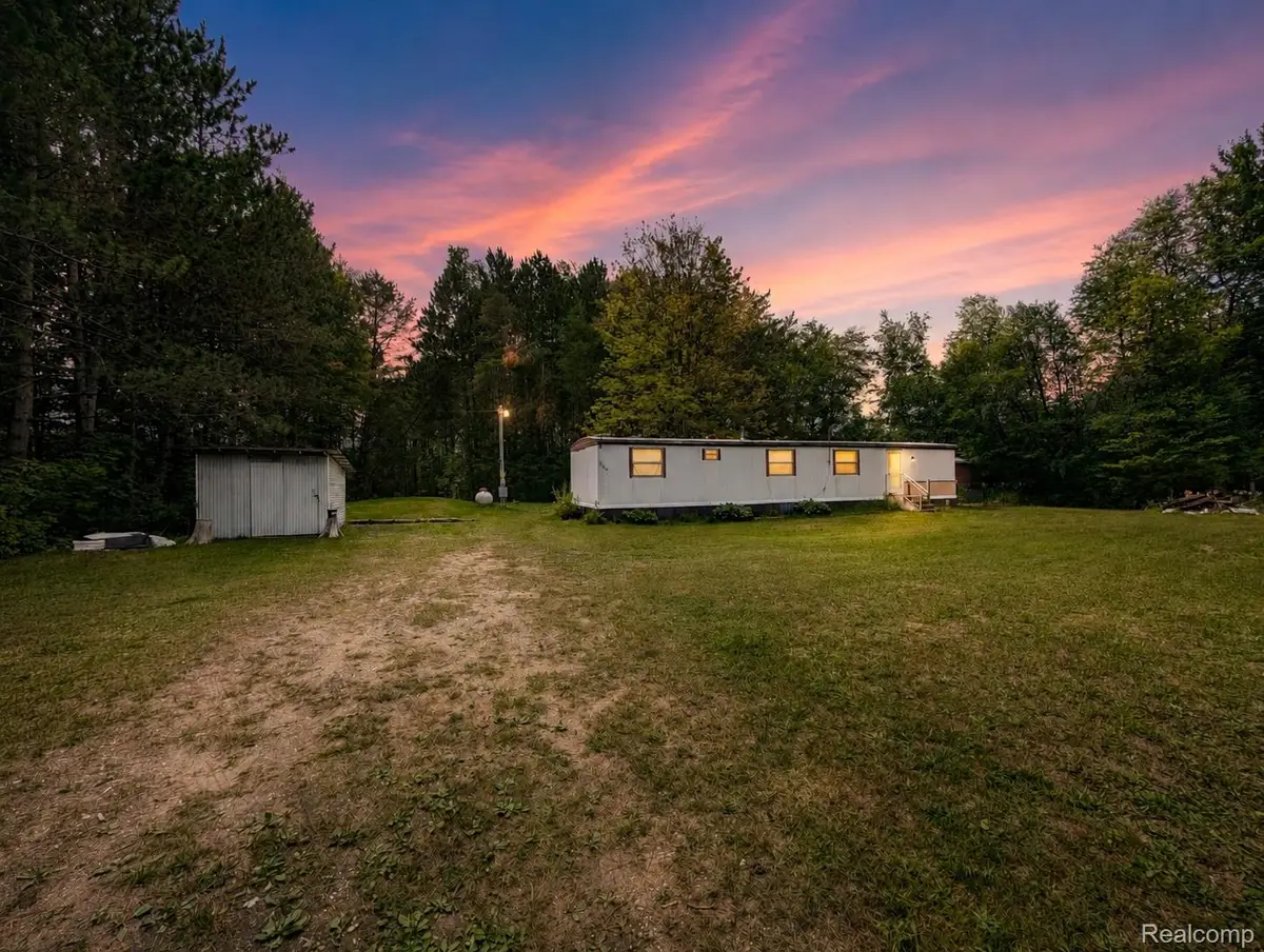 643 N Hockaday Road, Gladwin, MI 48624 - #1