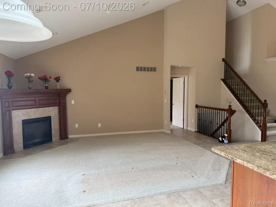 49329 Village Pointe Drive, Utica, MI 48315 - #2