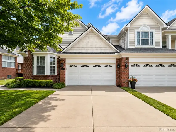 41544 Oconnor Lane, Novi, MI 48377