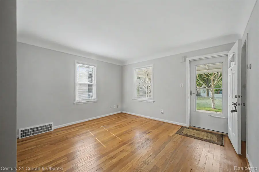 21032 Carlysle Street, Dearborn, MI 48124 - #3