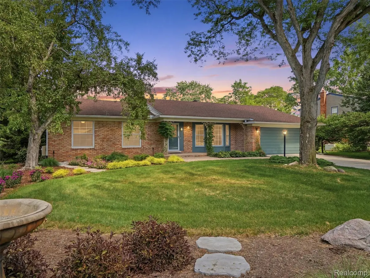 31526 Sunset Drive, Beverly Hills, MI 48025 - #1