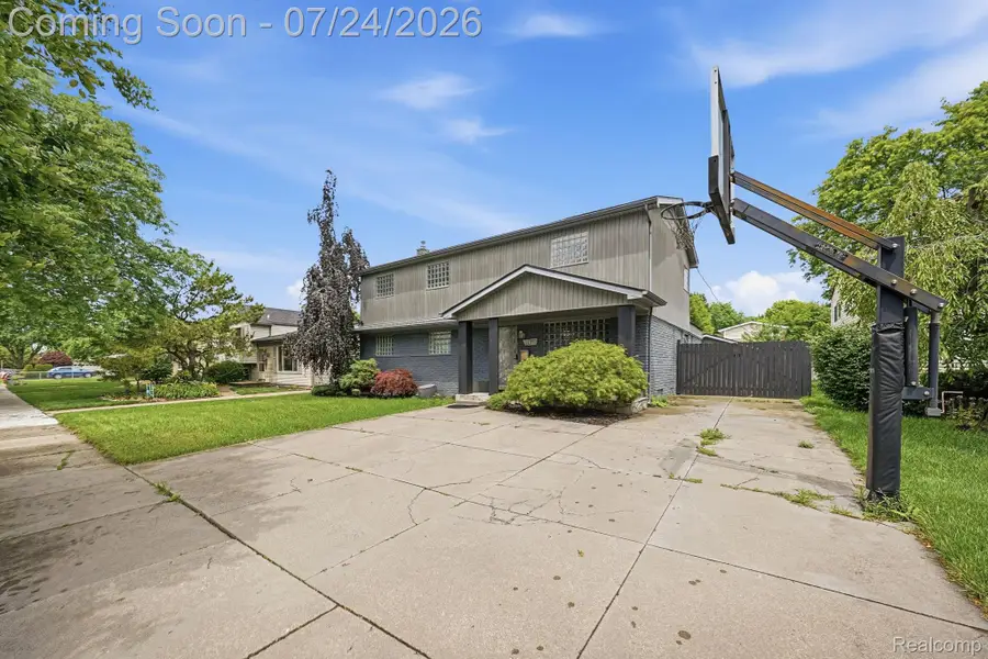 11957 Canterbury Drive, Sterling Heights, MI 48312 - #3