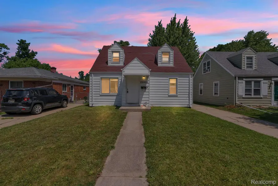 25926 Powers Avenue, Dearborn Heights, MI 48125 - #3
