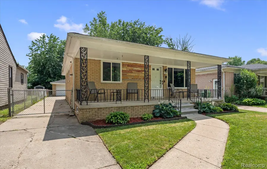 29599 Balmoral Street, Garden City, MI 48135 - #2