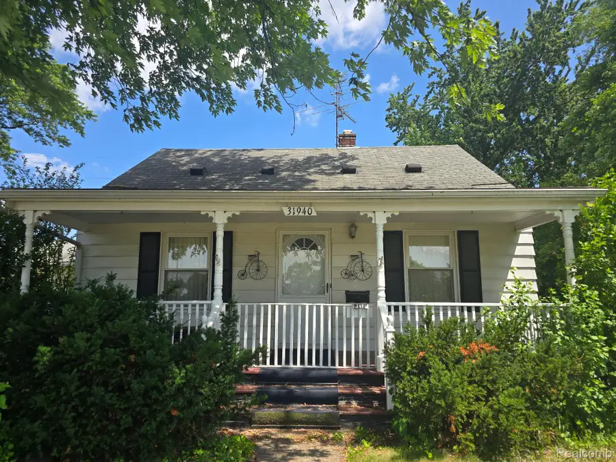 31940 Maplewood Street, Garden City, MI 48135 - #2