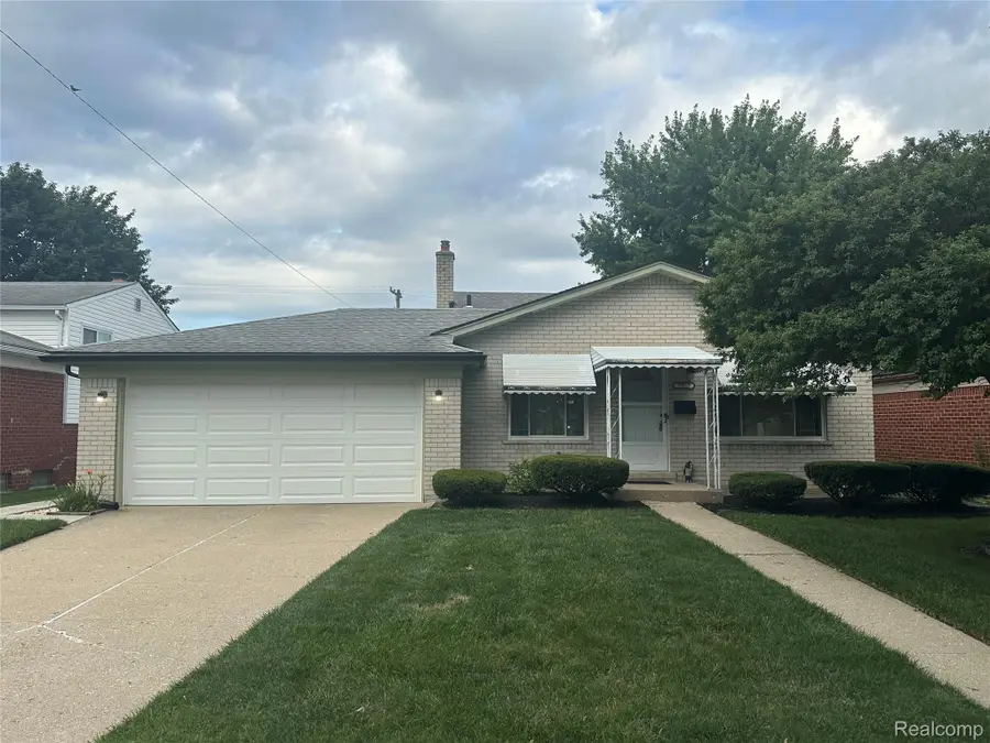 32812 Columbus Drive, Warren, MI 48088 - #3
