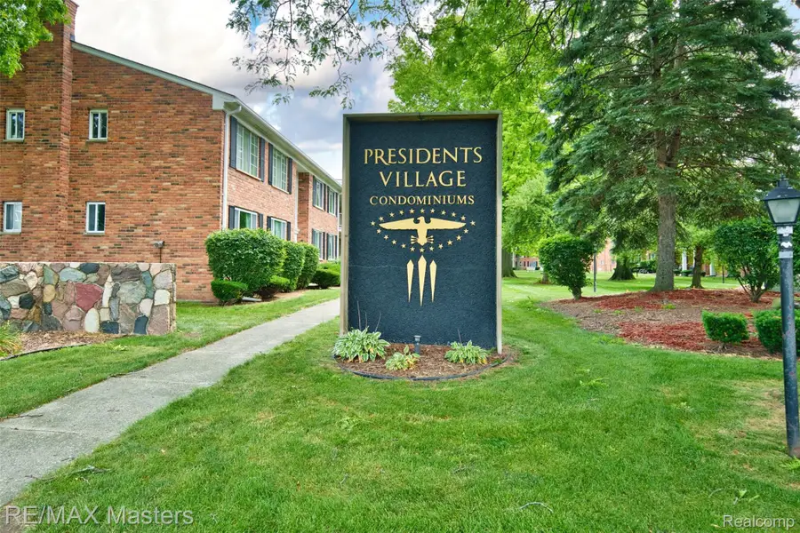 29606 Hoover Road #606, Warren, MI 48093 - #2