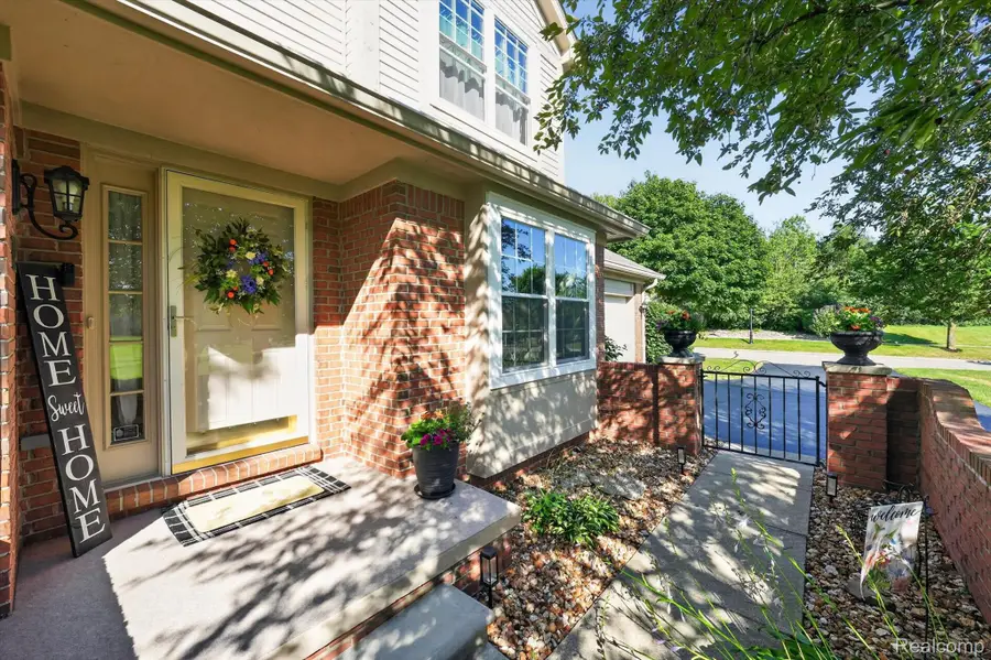 10301 Golfside Drive, Grand Blanc, MI 48439 - #3