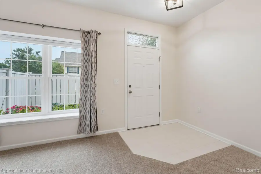730 Amberly Drive, Waterford, MI 48328 - #3