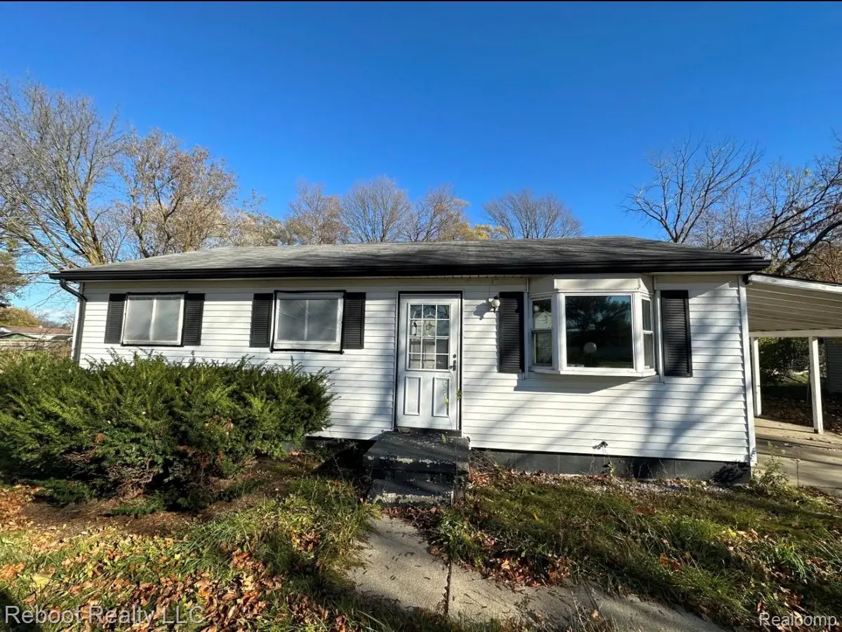15 Milan Court, Saginaw, MI 48601 - #1