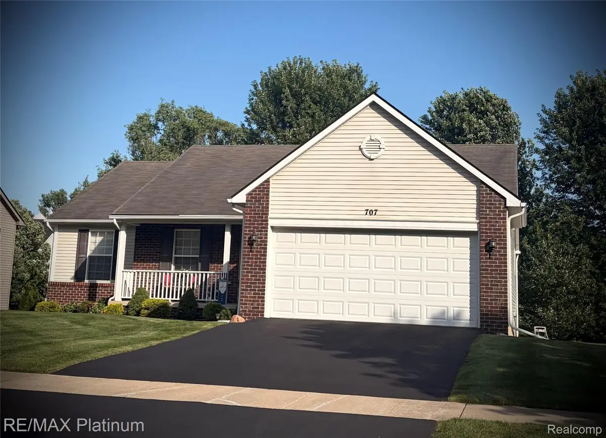 707 Glenlivet Street, Howell, MI 48843 - #1