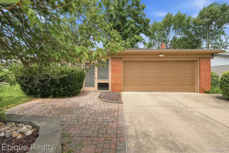 21810 Winchester Street, Southfield, MI 48076 - #3