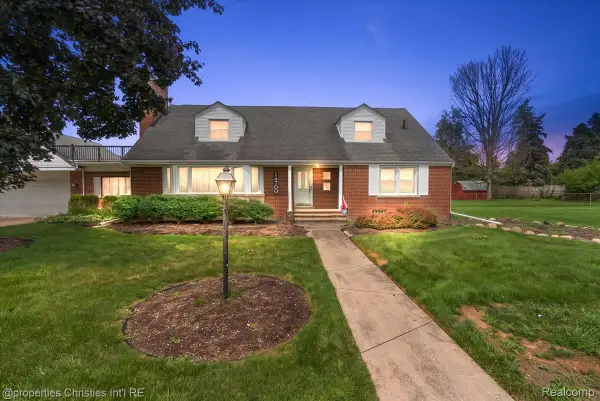 14700 Fox, Redford, MI 48239