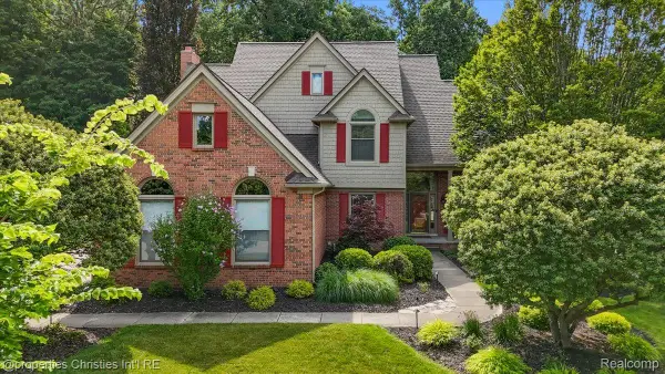 21384 Chase Drive, Novi, MI 48375