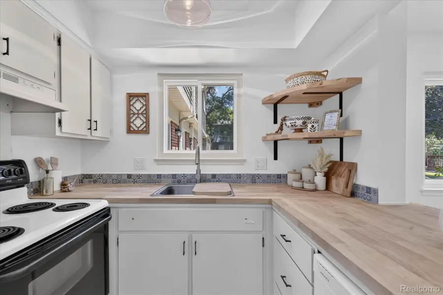 3366 Williamsburg Road, Ann Arbor, MI 48108 - #3