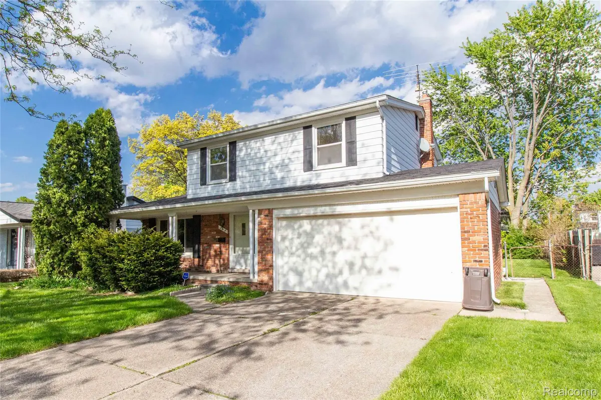2118 Alexander Drive, Troy, MI 48083 - #1
