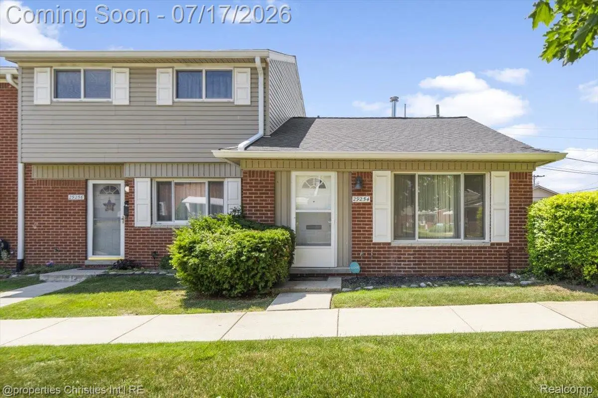 29254 Manchester Street, Westland, MI 48185 - #1