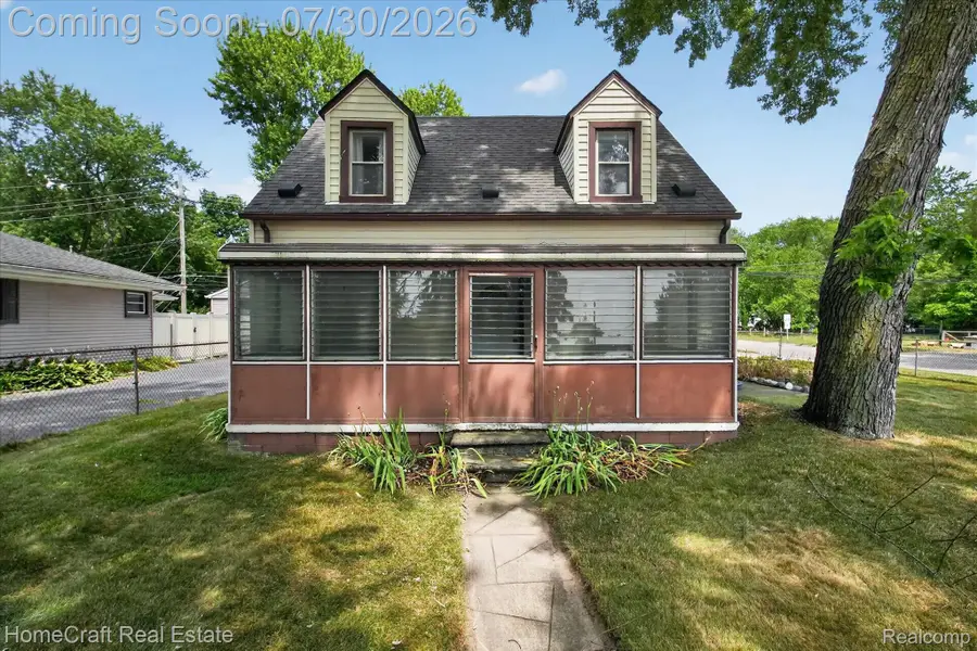 28504 7 Mile Road, Livonia, MI 48152 - #2
