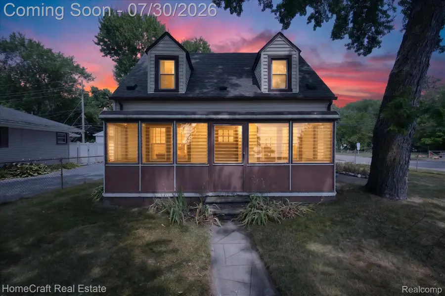 28504 7 Mile Road, Livonia, MI 48152 - #3