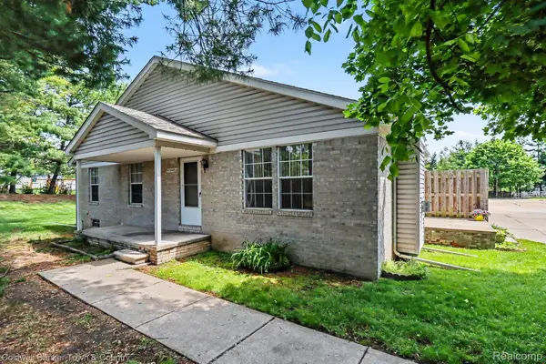 47083 Auburn Court, Utica, MI 48317