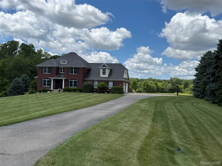 16118 Jeff Court, Watertown, MI 48837 - #2