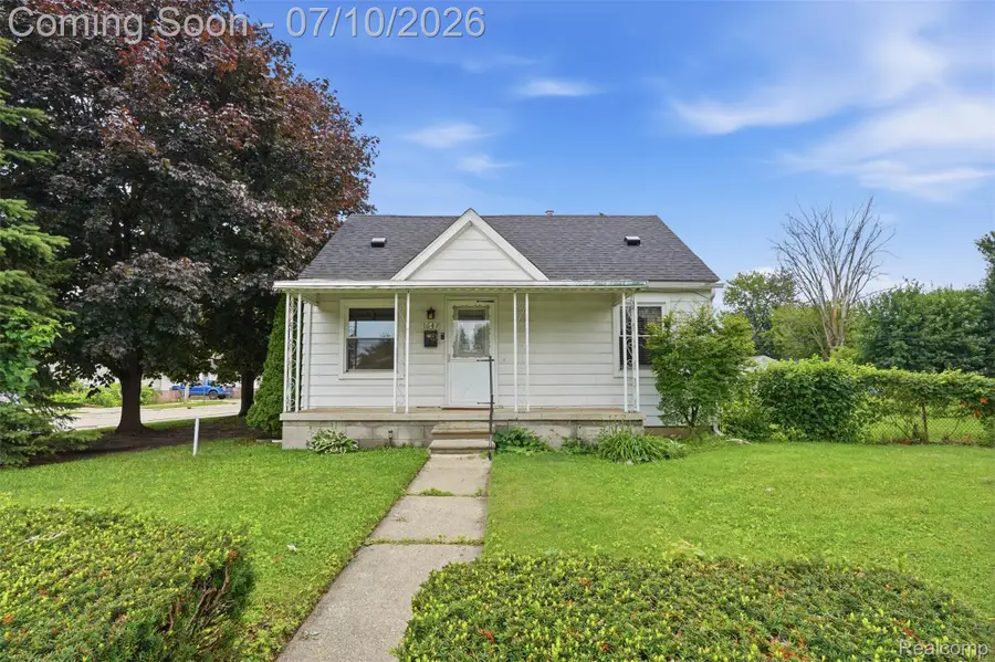 1642 Lathers Street, Garden City, MI 48135 - #2
