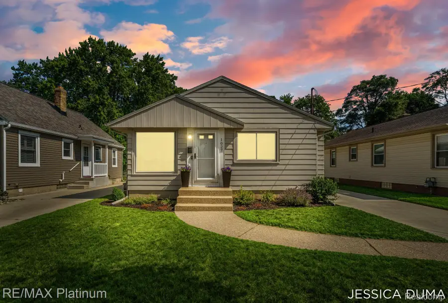 1027 Evelyn Street Ne, Grand Rapids, MI 49505 - #2