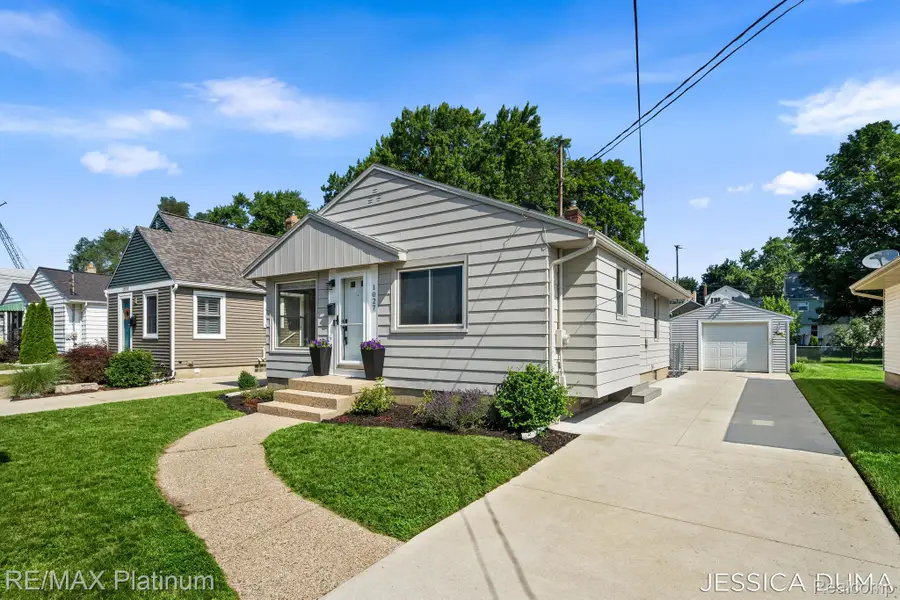 1027 Evelyn Street Ne, Grand Rapids, MI 49505 - #3