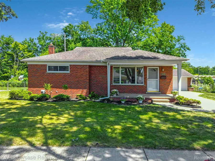 9370 Gillman Street, Livonia, MI 48150 - #2