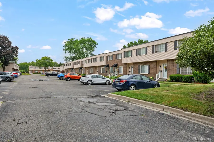 704 Estrada Drive, Belleville, MI 48111 - #3