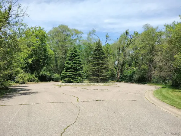 0000 Foal Boulevard, CommerceTwp, MI 48382