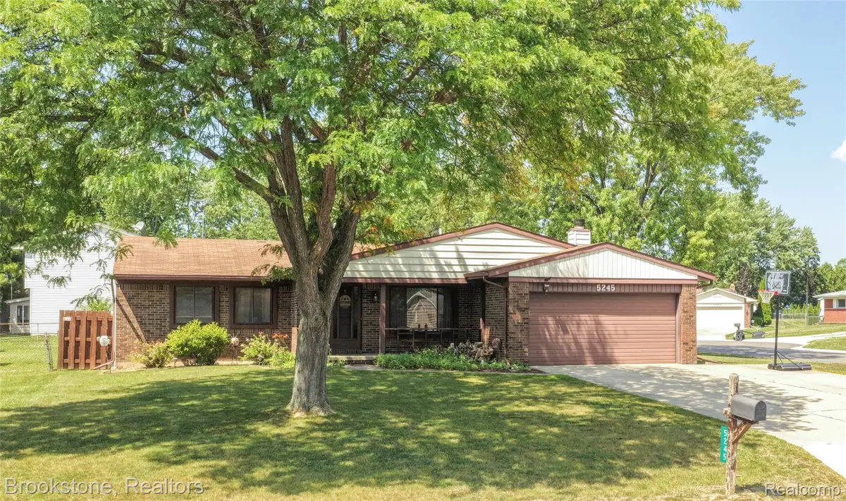5245 Spinning Wheel Drive, Grand Blanc, MI 48439 - #1