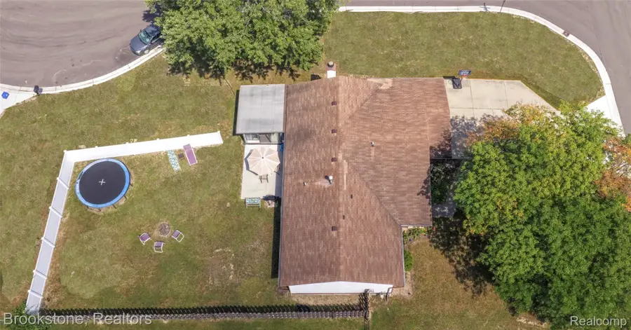 5245 Spinning Wheel Drive, Grand Blanc, MI 48439 - #3