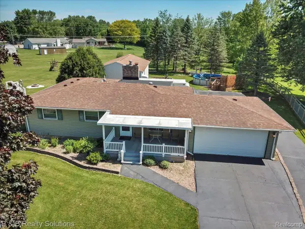 6229 Cold Spring Trail, GrandBlanc, MI 48439