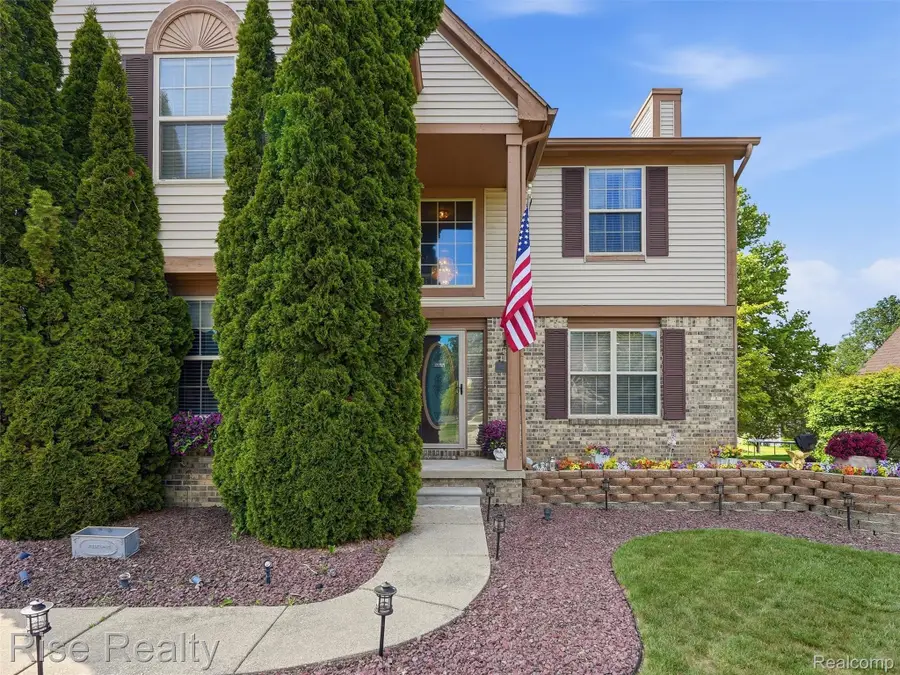 8324 Sherwood Drive, Grand Blanc, MI 48439 - #2