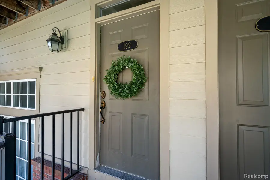 192 Amys Walk, Auburn Hills, MI 48326 - #2