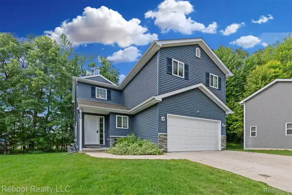 6555 Skylar Lane, Waterford, MI 48327