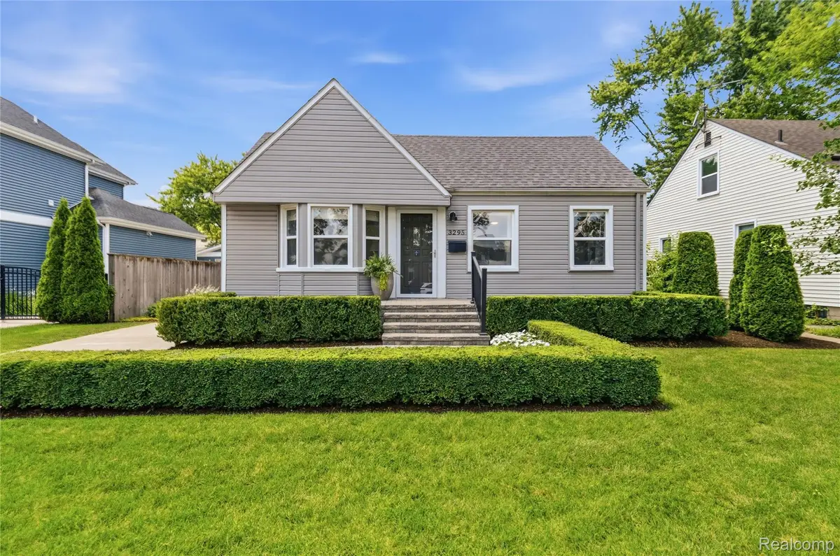 3295 Cumberland Road, Berkley, MI 48072 - #1