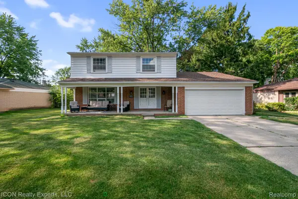30280 Woodgate Drive, Southfield, MI 48076