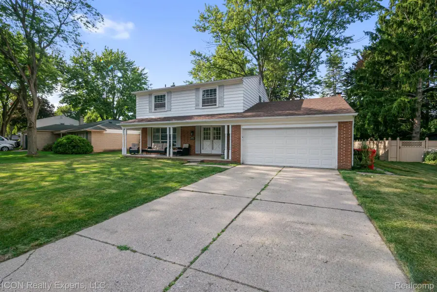 30280 Woodgate Drive, Southfield, MI 48076 - #2