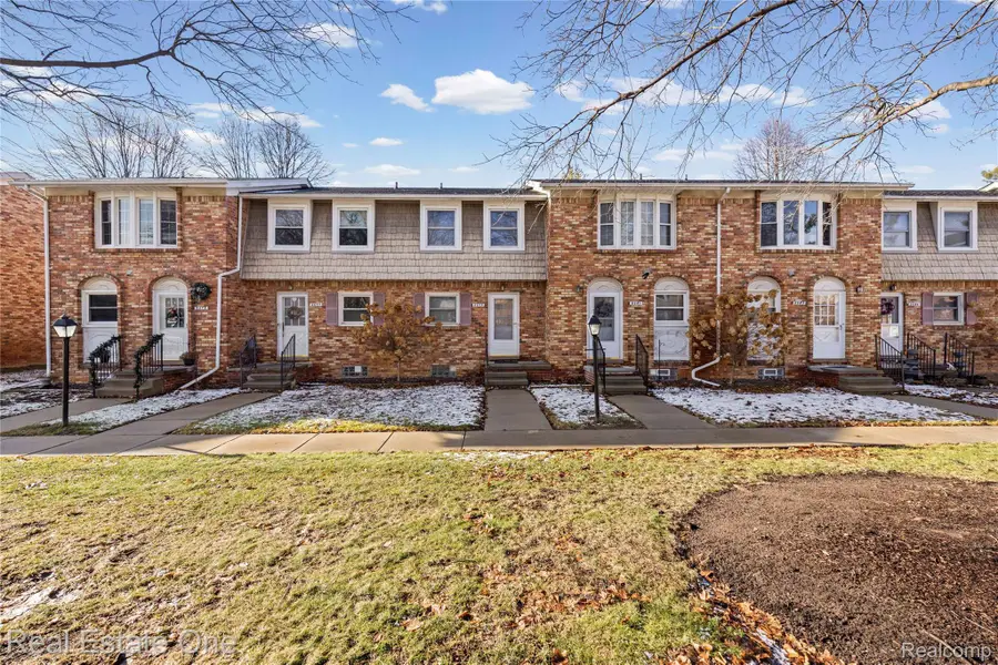 2579 Kingstowne Drive, Commerce, MI 48390 - #2