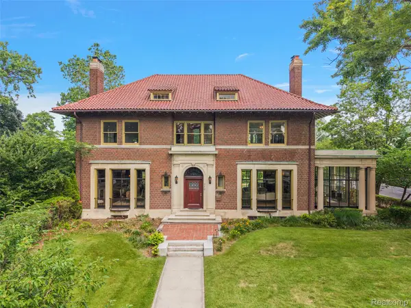 610 W Boston Boulevard, Detroit, MI 48202