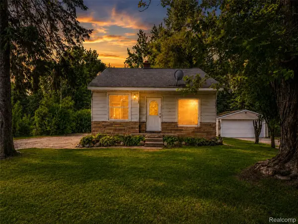 4855 Hatchery Road, Waterford, MI 48329