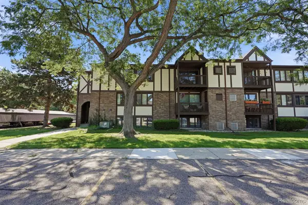 6160 Innkeepers Court #69, EastLansing, MI 48823