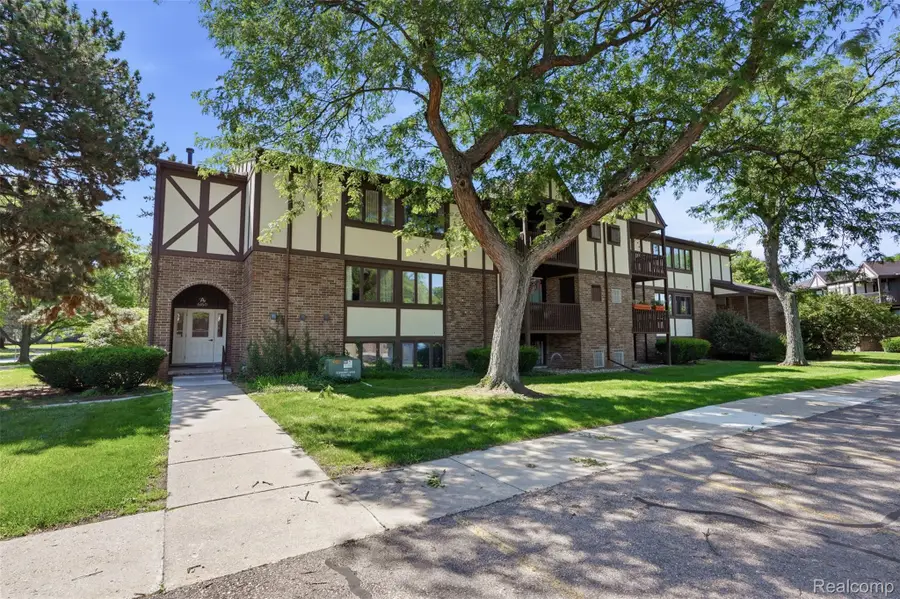 6160 Innkeepers Court #69, Haslett, MI 48823 - #2