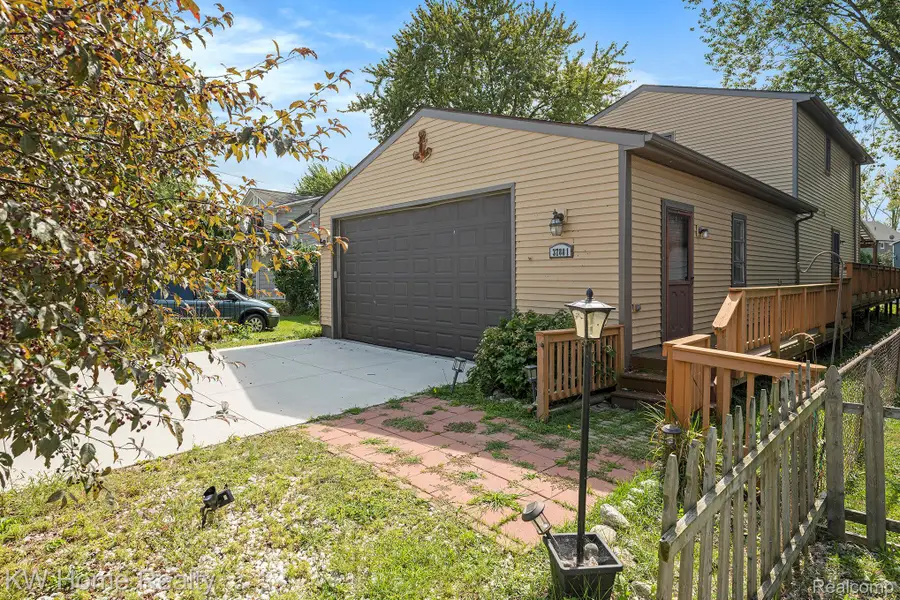 37881 Sunnybrook Street, Harrison Township, MI 48045 - #3