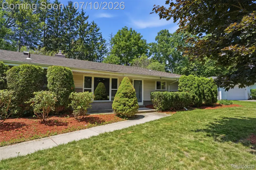7264 S Tratham Court, West Bloomfield, MI 48322 - #2