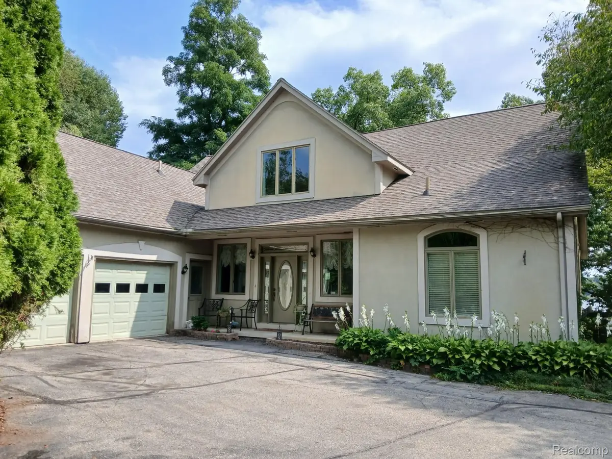 6567 Softshell Drive, Waterloo, MI 49240 - #1