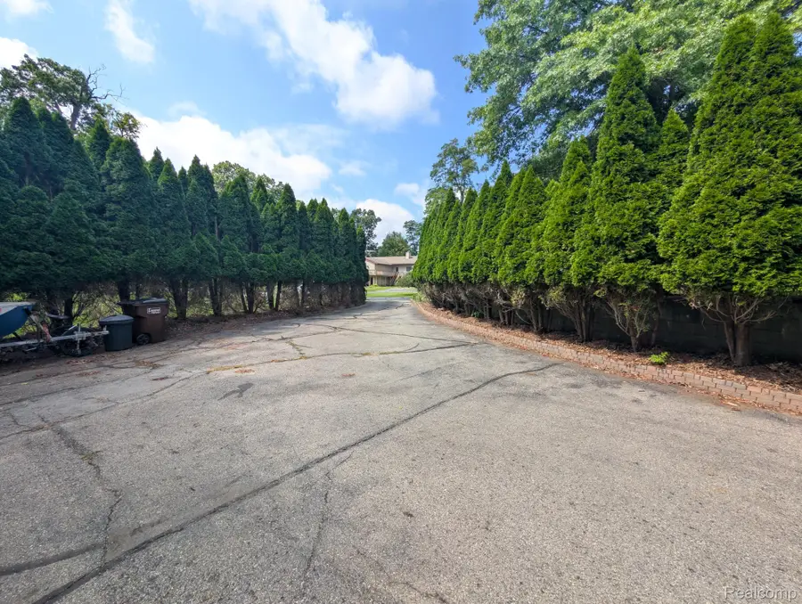 6567 Softshell Drive, Waterloo, MI 49240 - #3